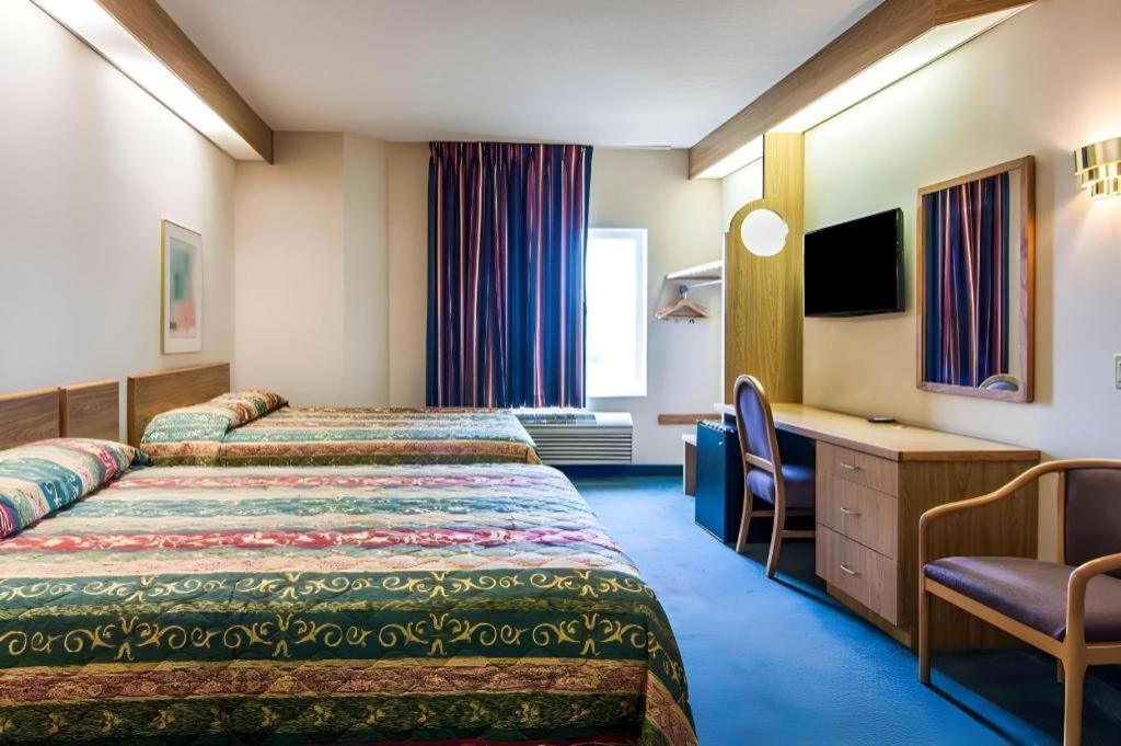 Rodeway Inn Salem Bagian luar foto