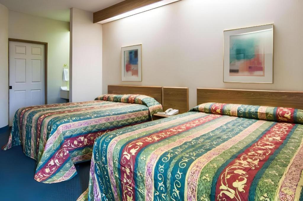 Rodeway Inn Salem Bagian luar foto