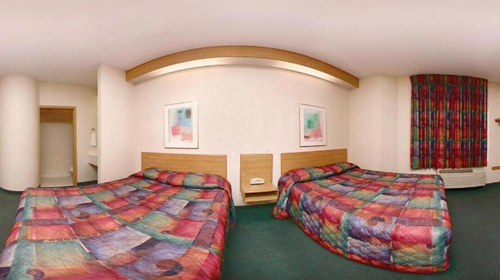 Rodeway Inn Salem Bagian luar foto