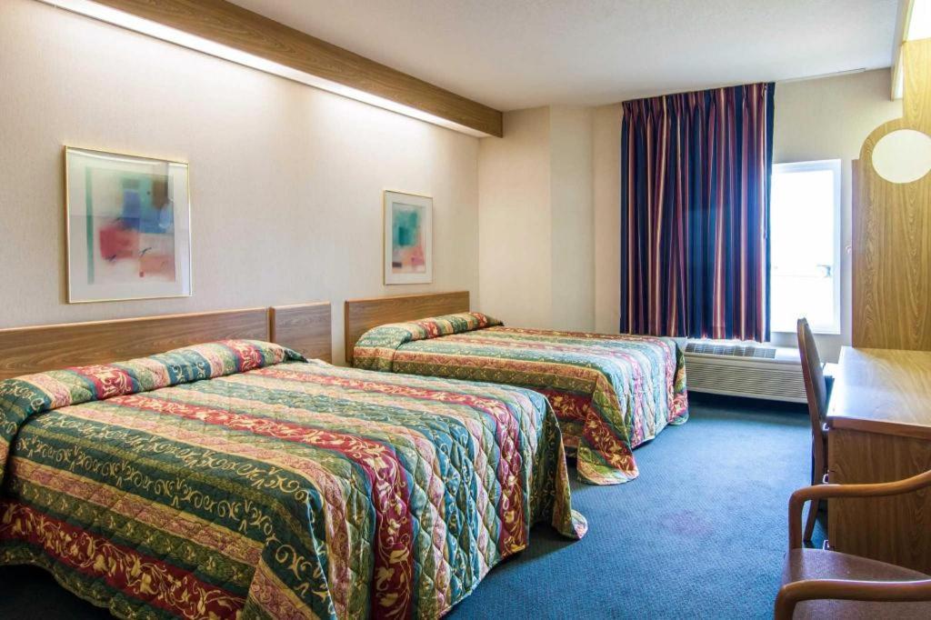 Rodeway Inn Salem Bagian luar foto