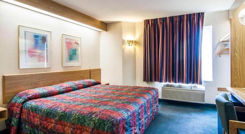 Rodeway Inn Salem Bagian luar foto