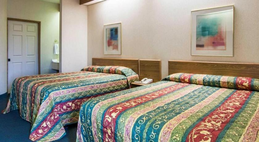 Rodeway Inn Salem Bagian luar foto