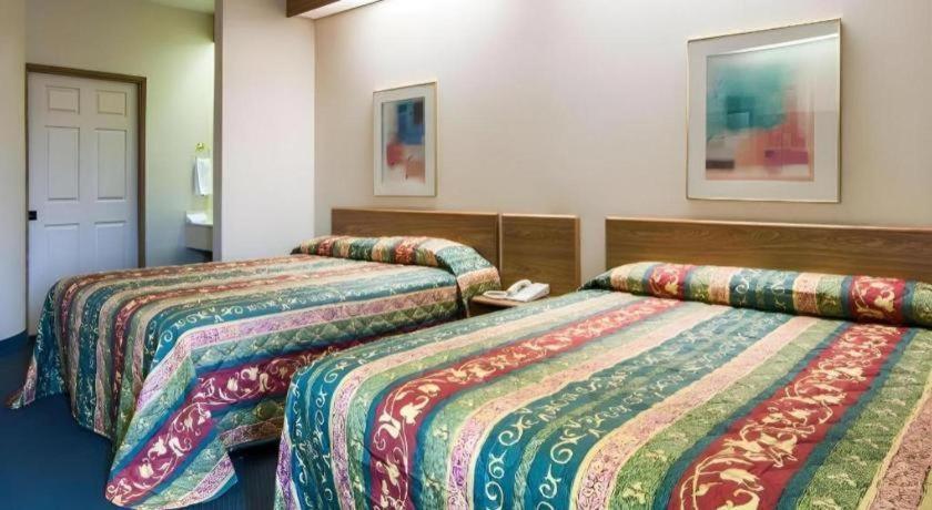 Rodeway Inn Salem Bagian luar foto